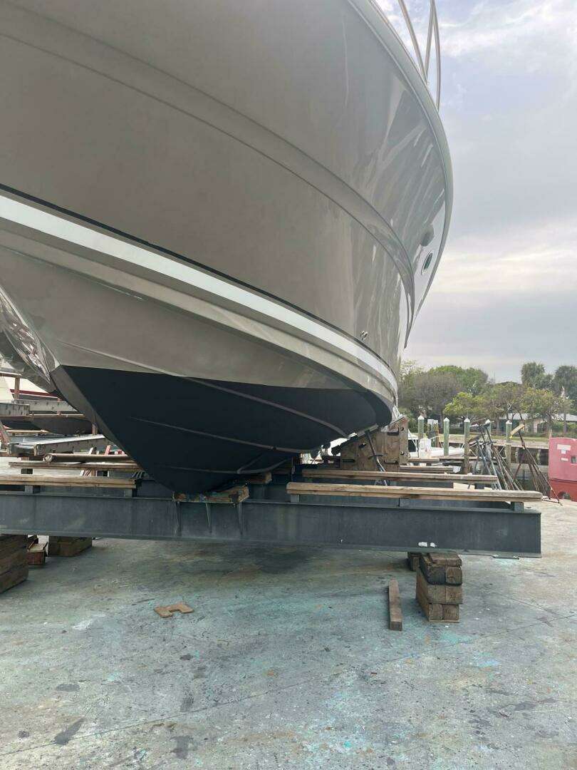 2005 Sea Ray 420 Sundancer - Image 26
