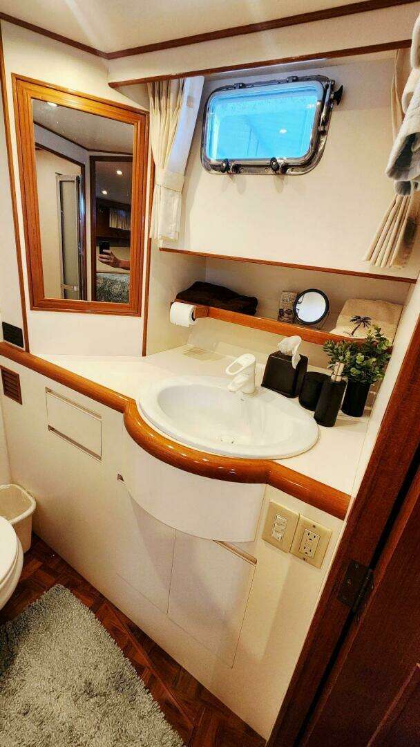 2000 Ocean Alexander 511 Classico - Image 44