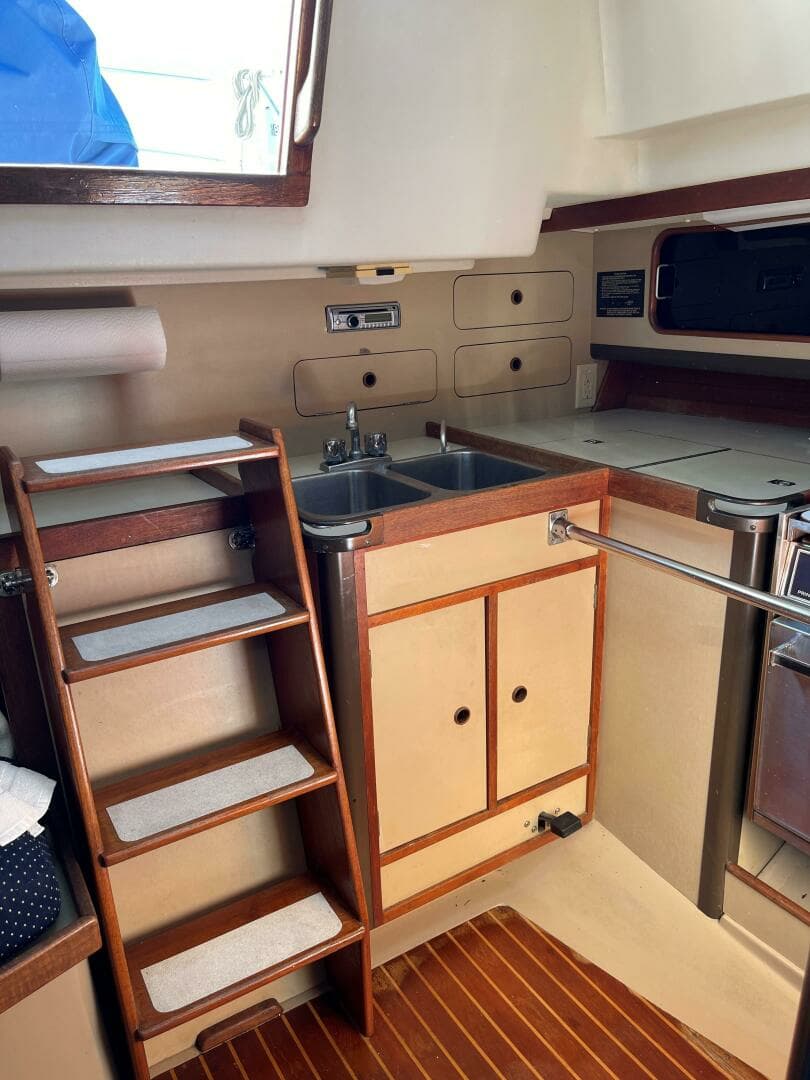 1984 C&C 35 Mk III - Image 19