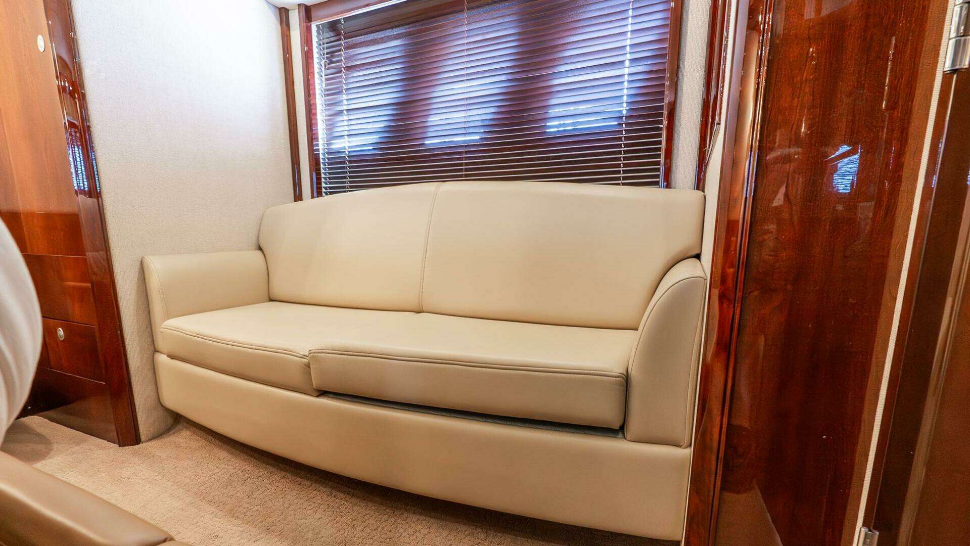 2008 Sea Ray Sundancer 60 - Image 23