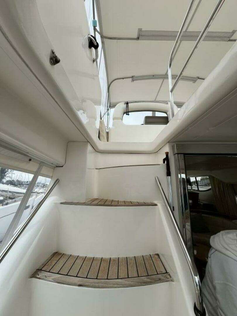1998 Viking Princess Sport Cruiser - Image 8