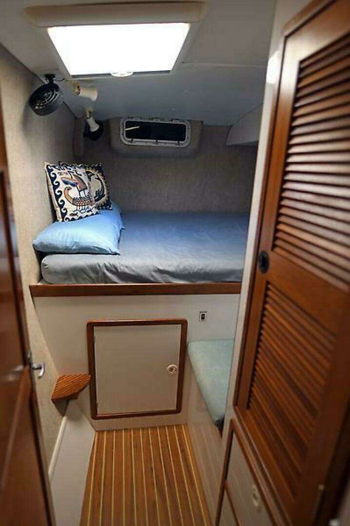 1999 Manta 42 - Image 30