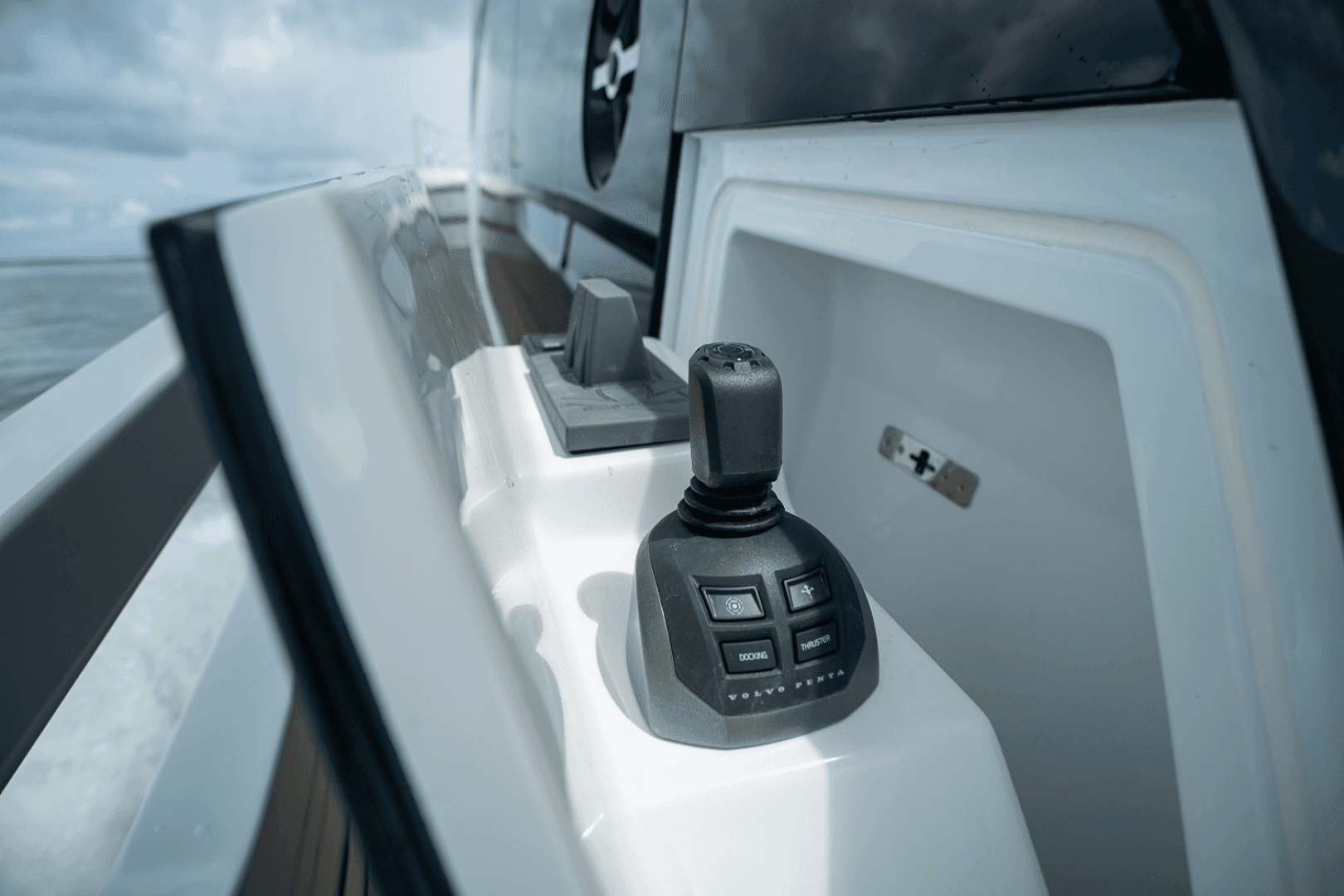 2026 Azimut Fly 62 - Image 13