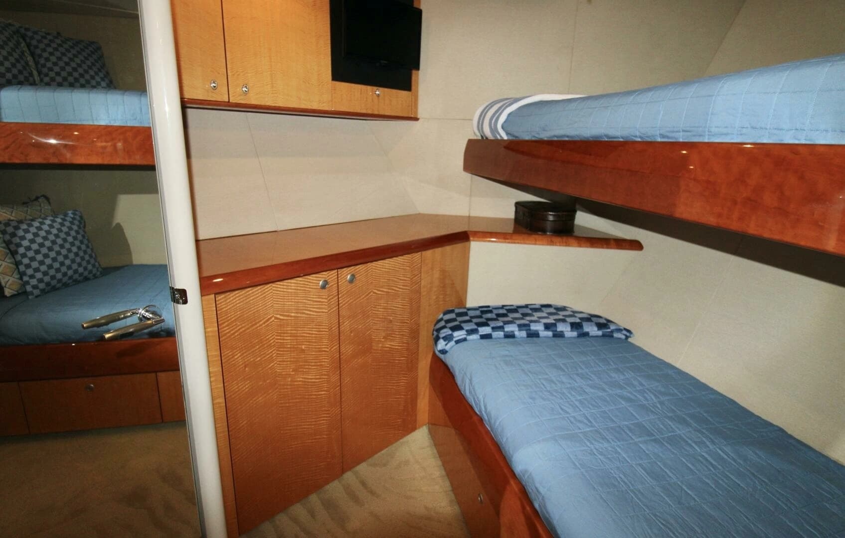 2007 Lazzara Yachts 74 Motor Yacht - Image 71