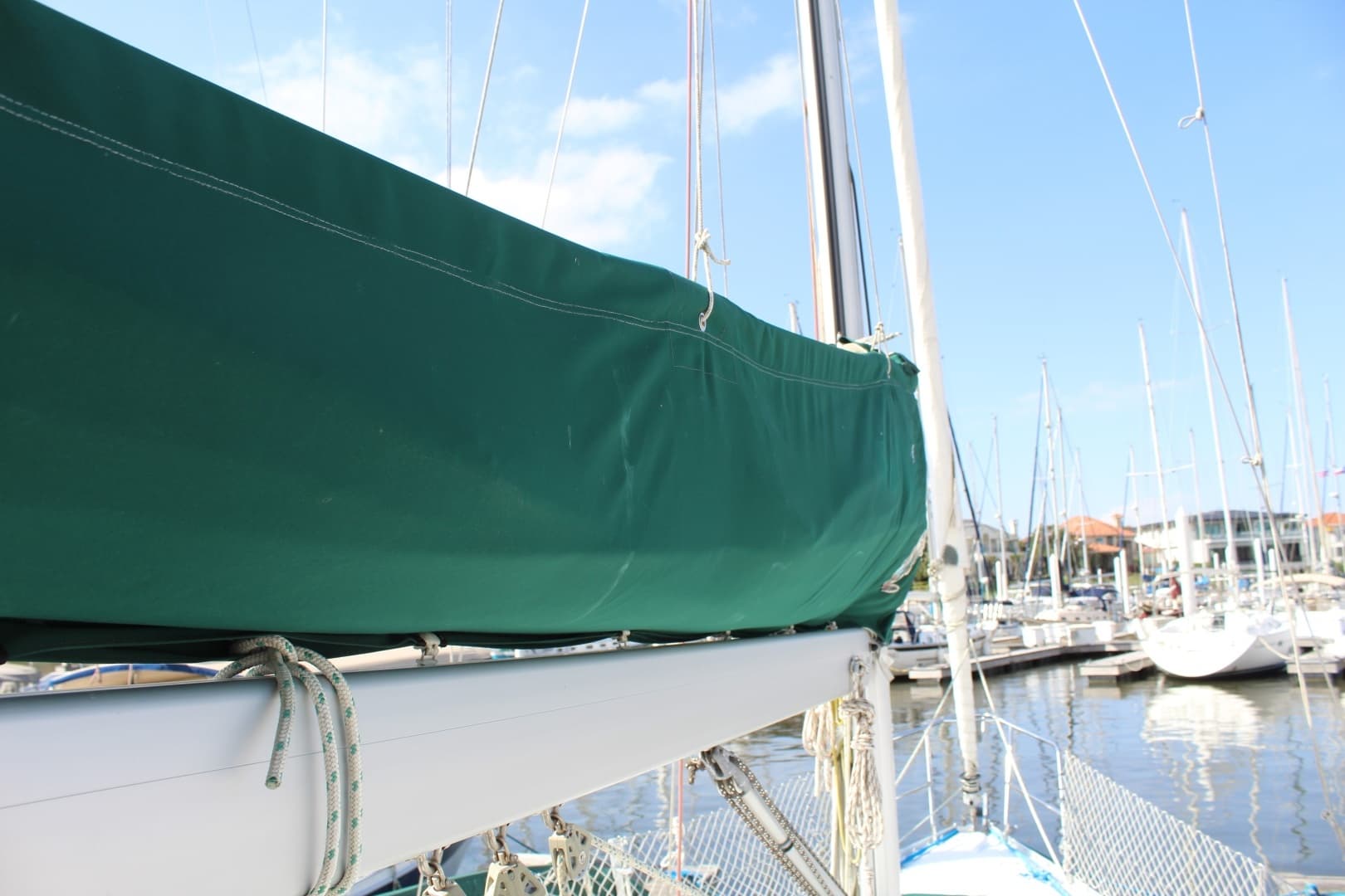2007 Beneteau 323 - Image 11