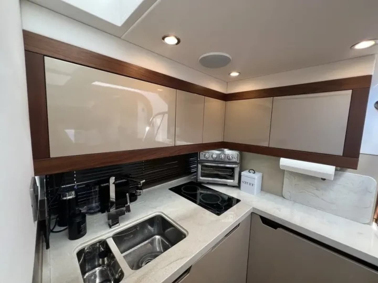 2016 Galeon 405 HTS - Image 19