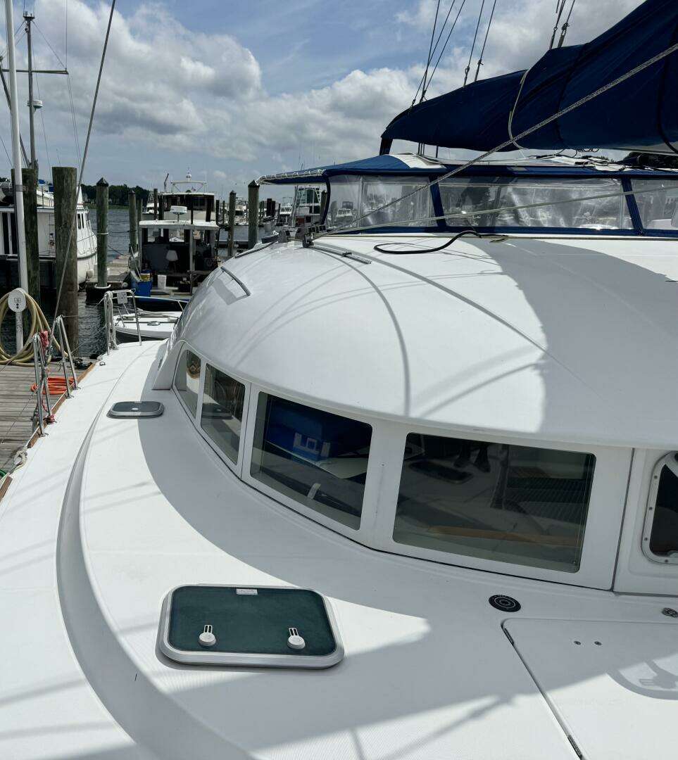 2000 Lagoon 380 - Image 13