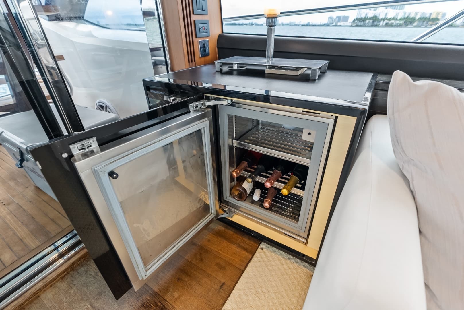 2014 Princess S72 - Image 103
