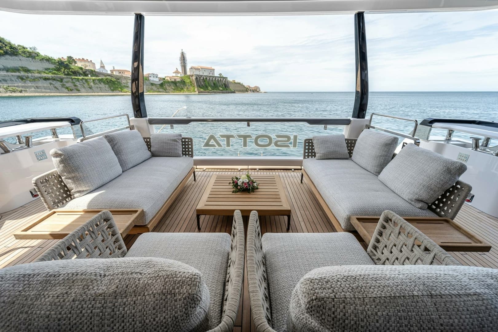 2023 Ferretti Yachts Ferretti 1000 - Image 12