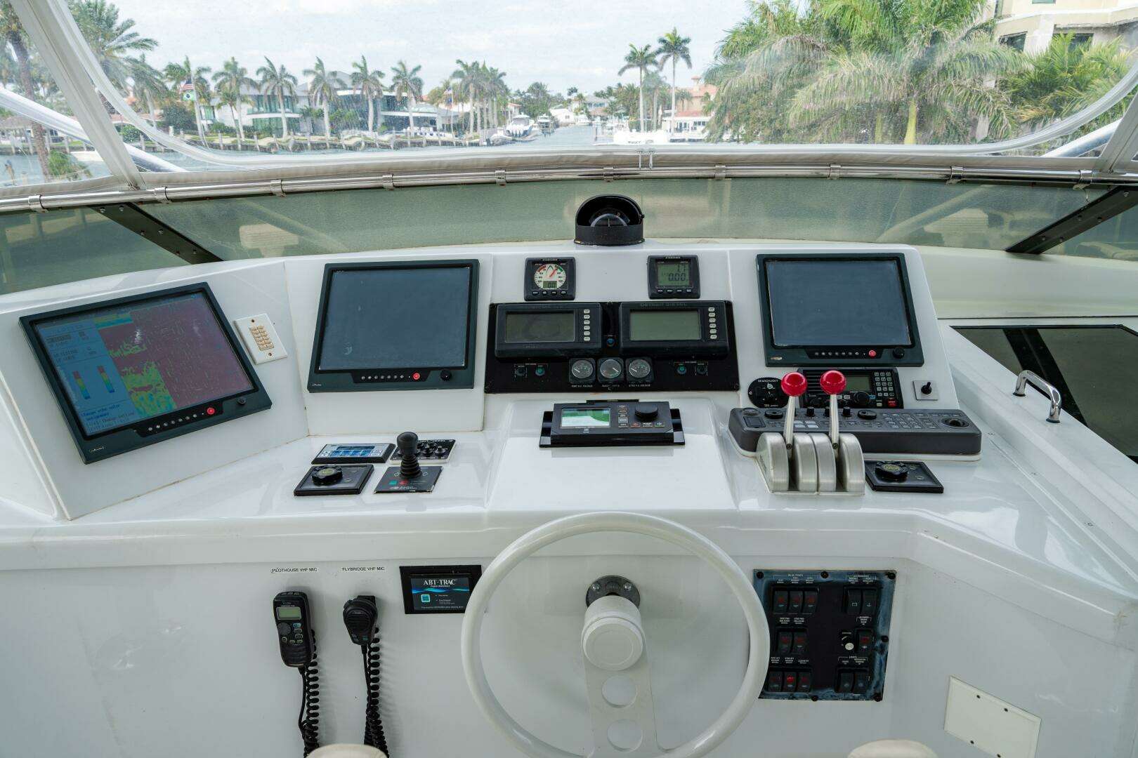 2001 Hatteras 100 Motor Yacht - Image 77