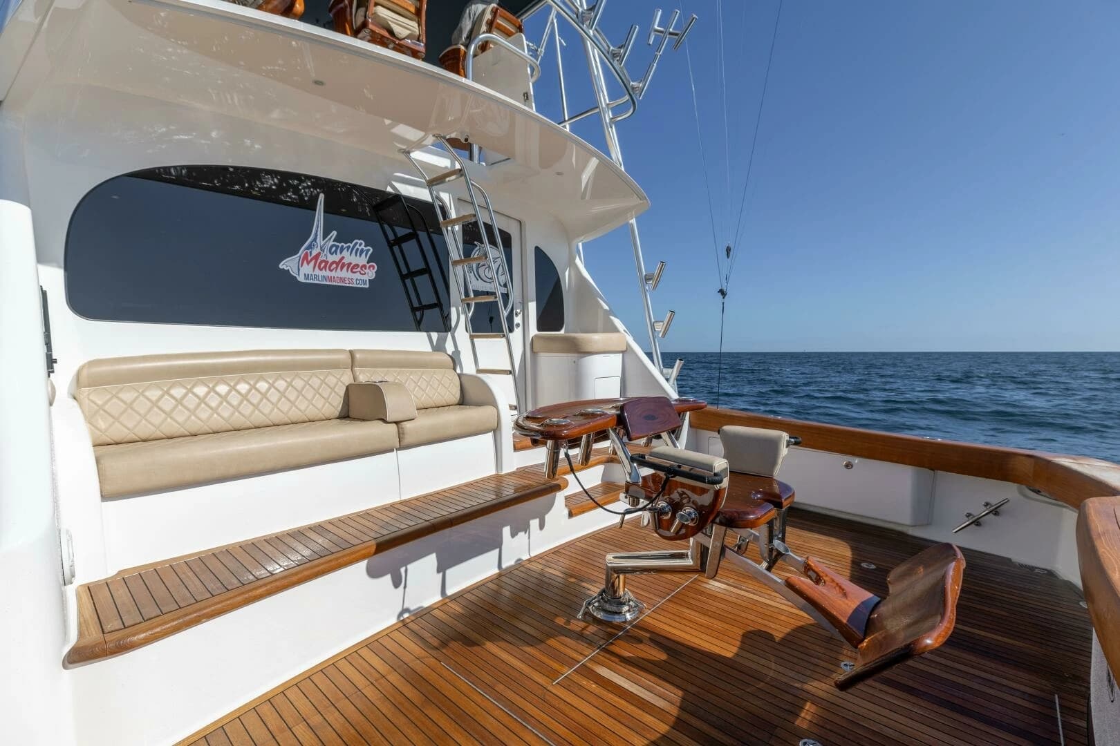 2020 Viking 62 Convertible - Image 4