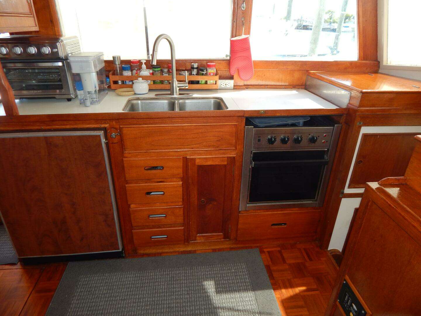 1976 Grand Banks 42 Classic - Image 10