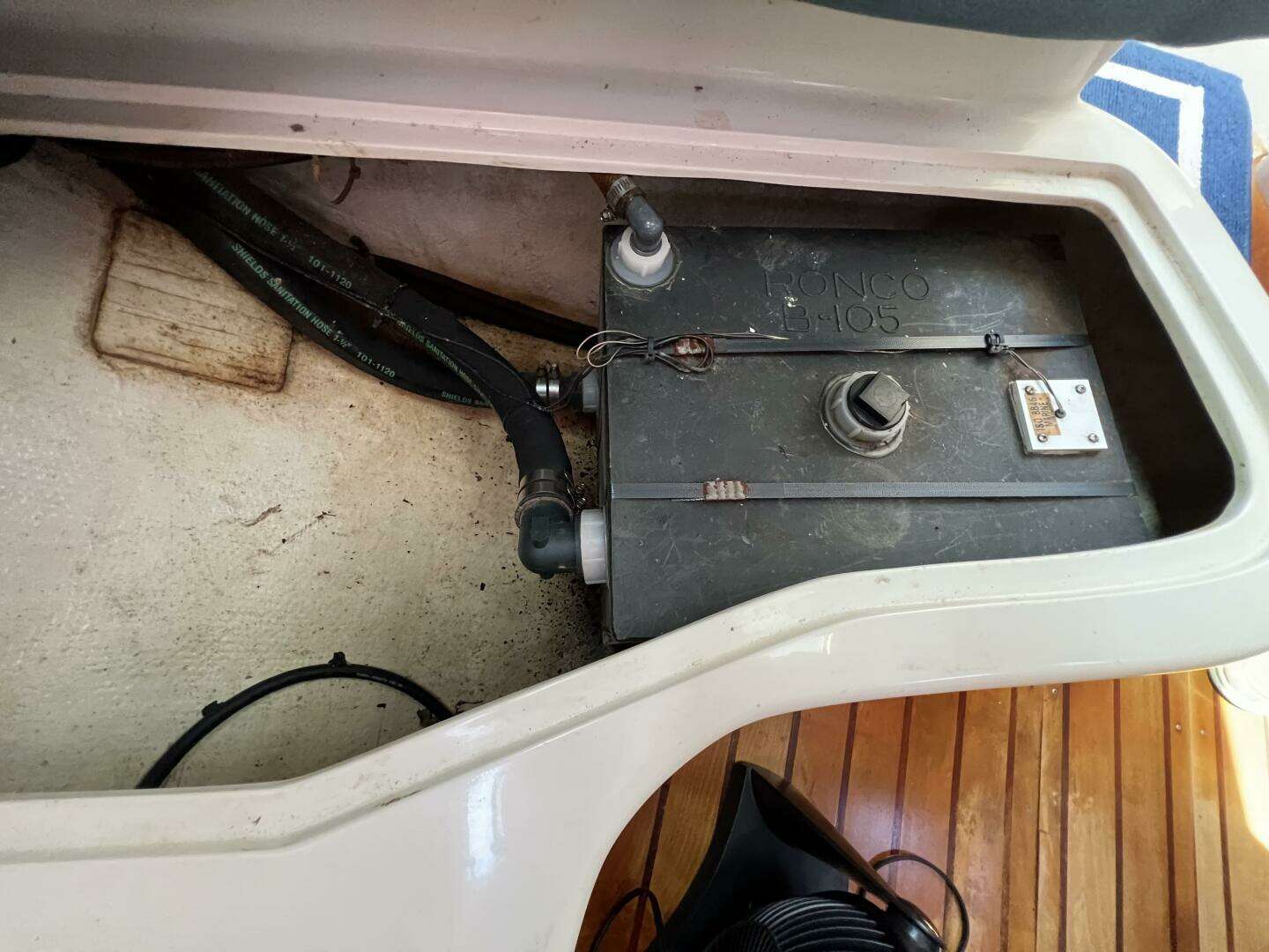 1994 Catalina 320 - Image 61