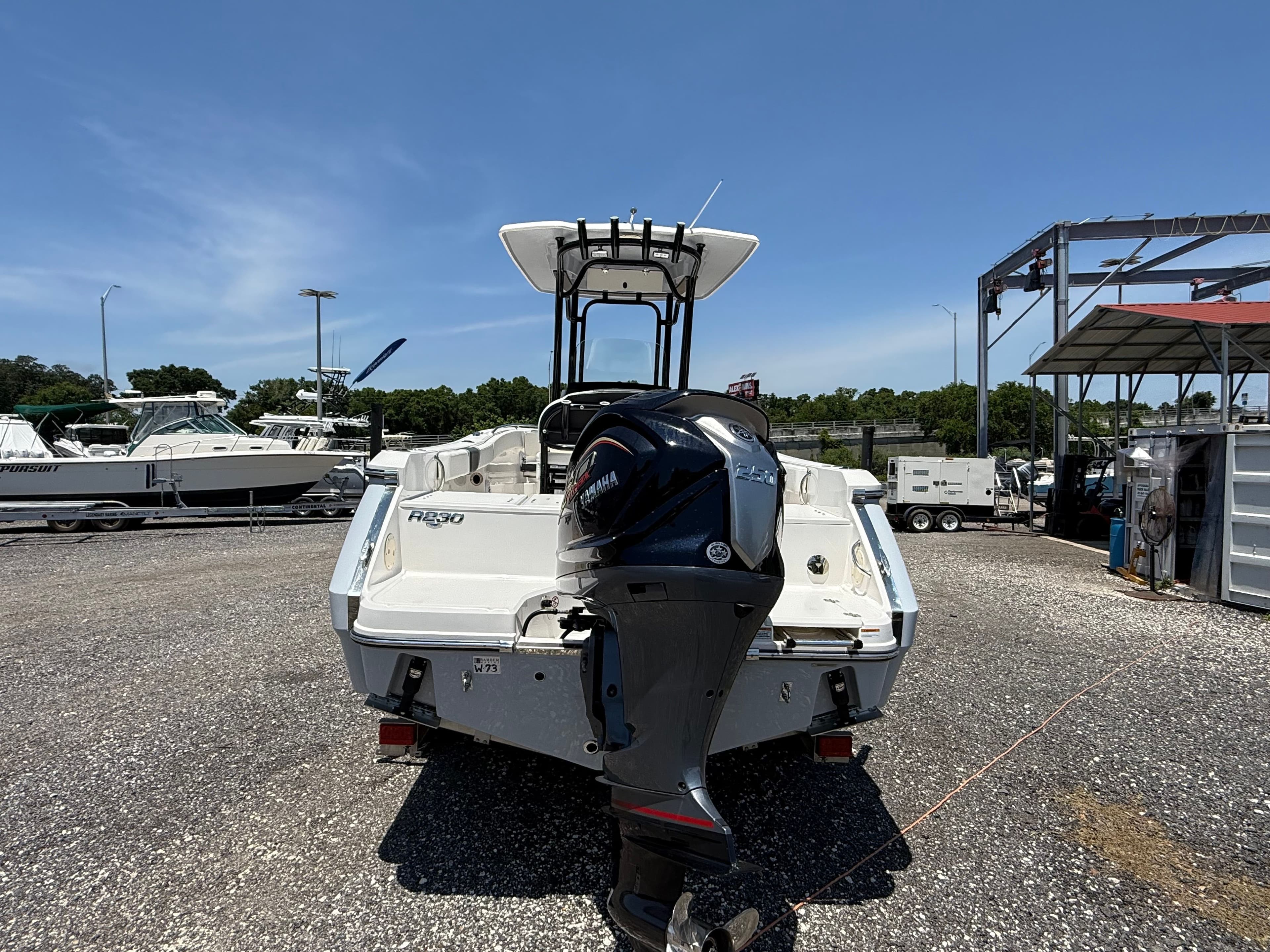 2022 ROBALO 230 CC - Image 8