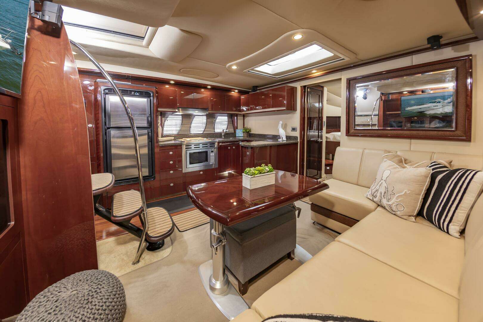 2007 Sea Ray 48 Sundancer - Image 18