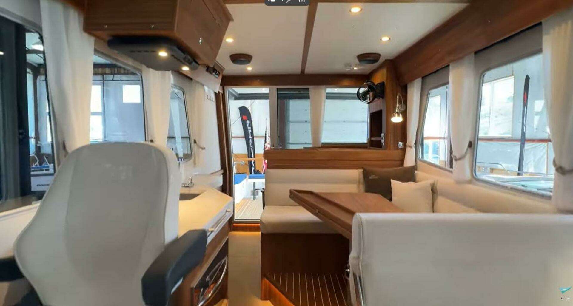 2025 Targa 37 Flybridge - Image 33