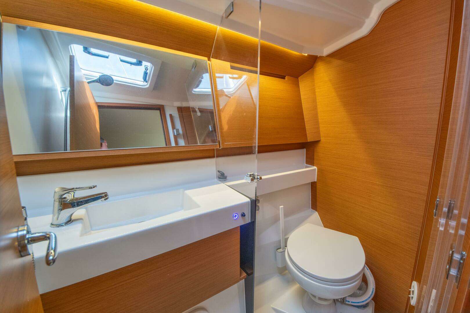 2023 Jeanneau Sun Odyssey 410 - Image 25