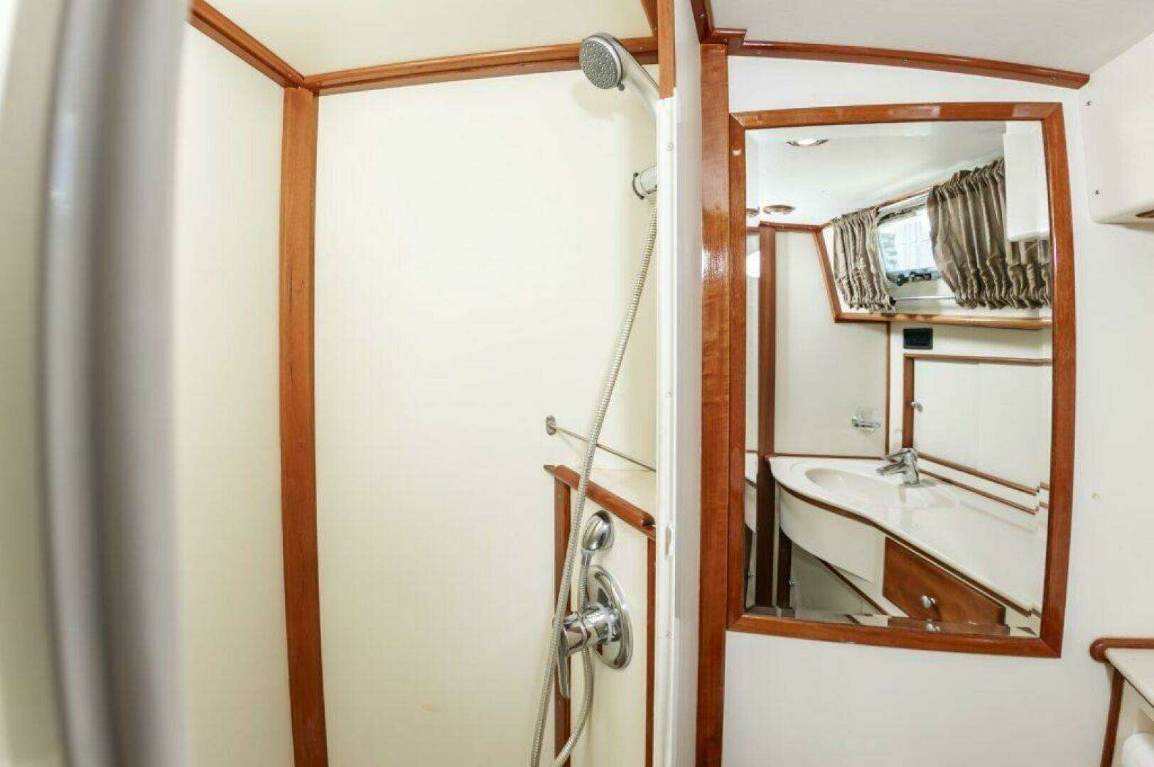 2005 Grand Banks 49 Eastbay SX w/Side Door - Image 36