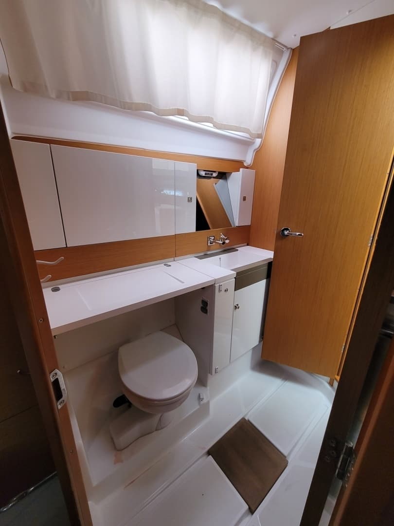 2017 Jeanneau Sun Odyssey 44 DS - Image 50