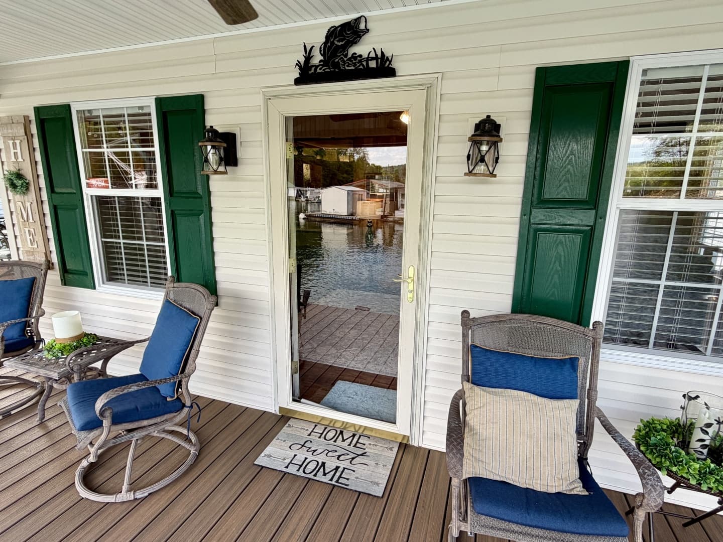 2002 Custom 20 x 53 Floating Cabin - Approx 999/sqft - Image 23