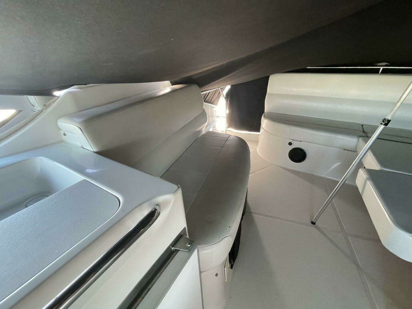 1998 Carver 53 Voyager - Image 14