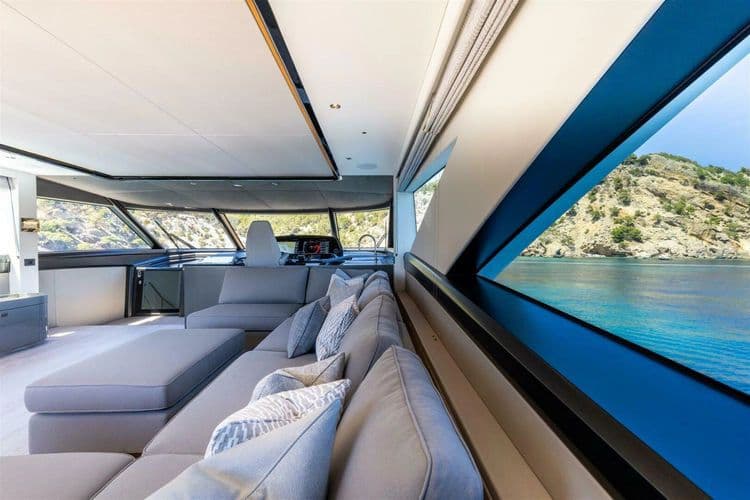 2026 Sunseeker 90 Ocean Enclosed - Image 18