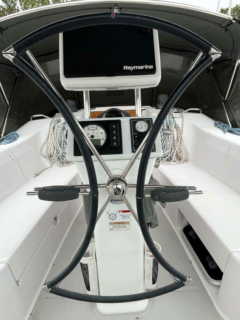 2017 Catalina 355 - Image 16