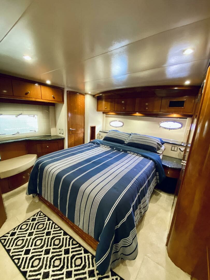 2000 Carver 506 Motor Yacht - Image 23