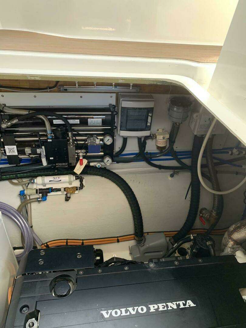 2024 Fountaine Pajot MY5 - Image 13