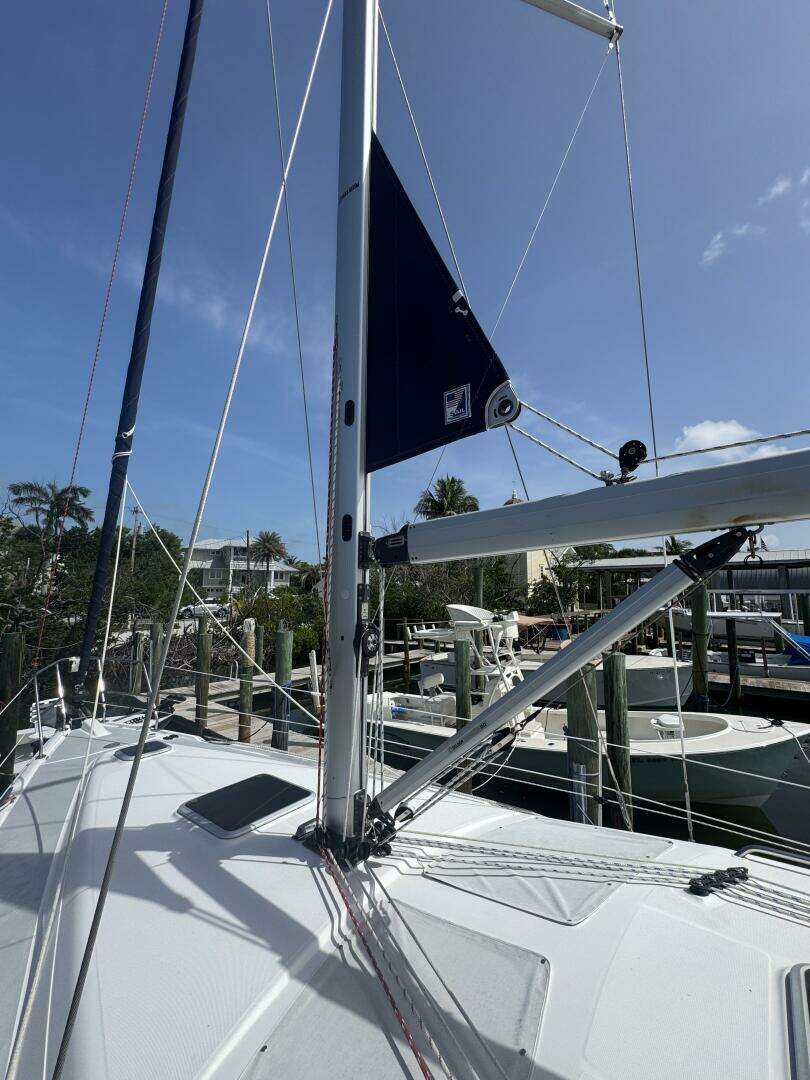 2004 Hunter — - Image 17