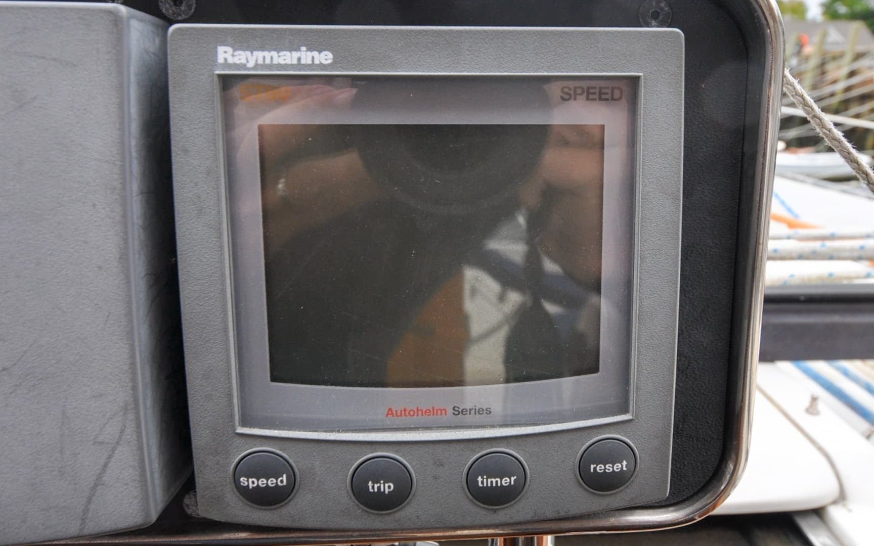 2004 Sabre 426 - Image 9