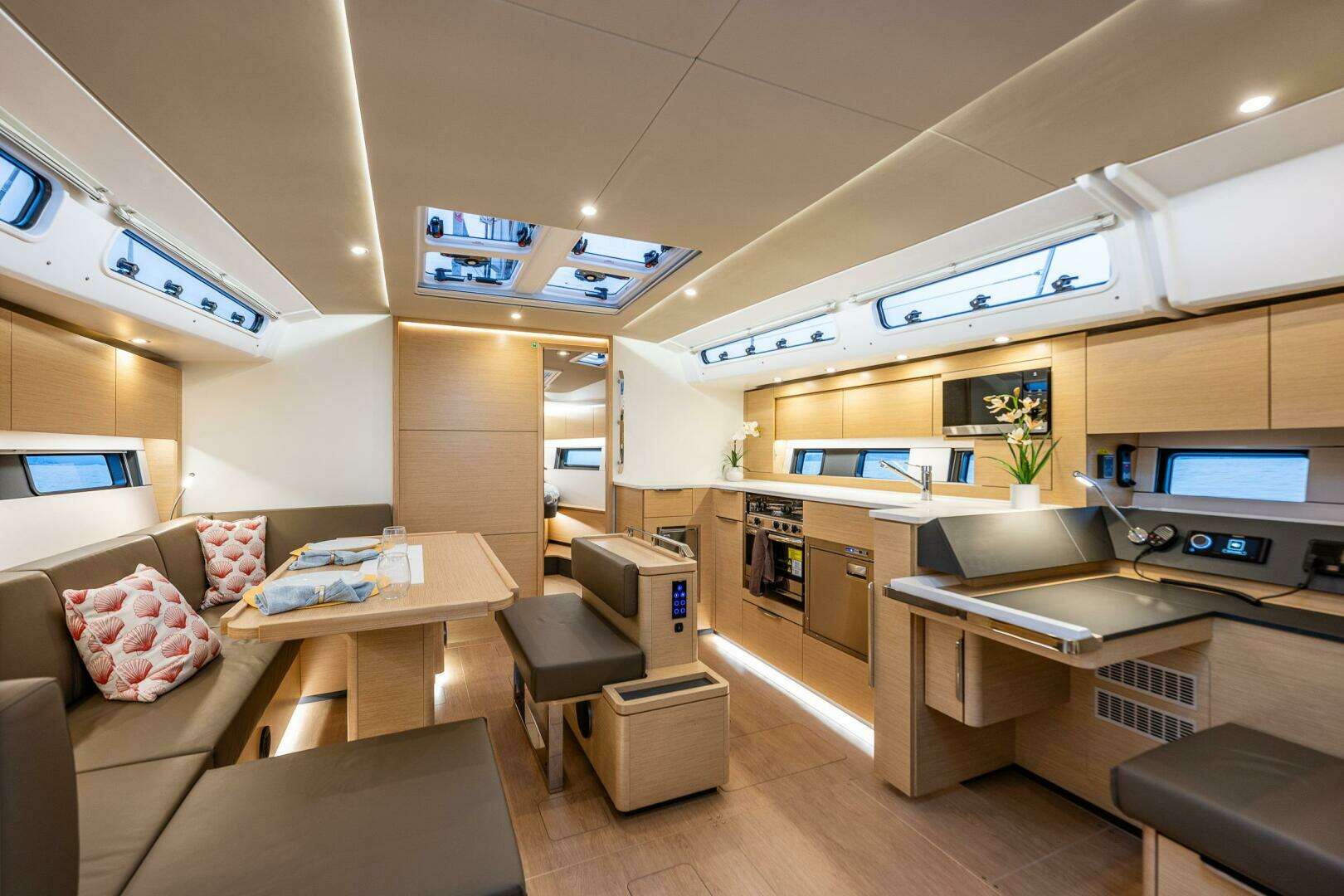 2025 Hanse 460 - Image 11