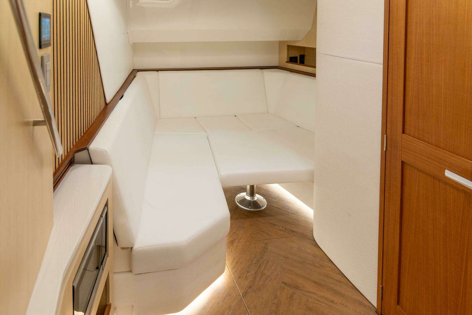 2026 Regal 50 SAV - Image 14