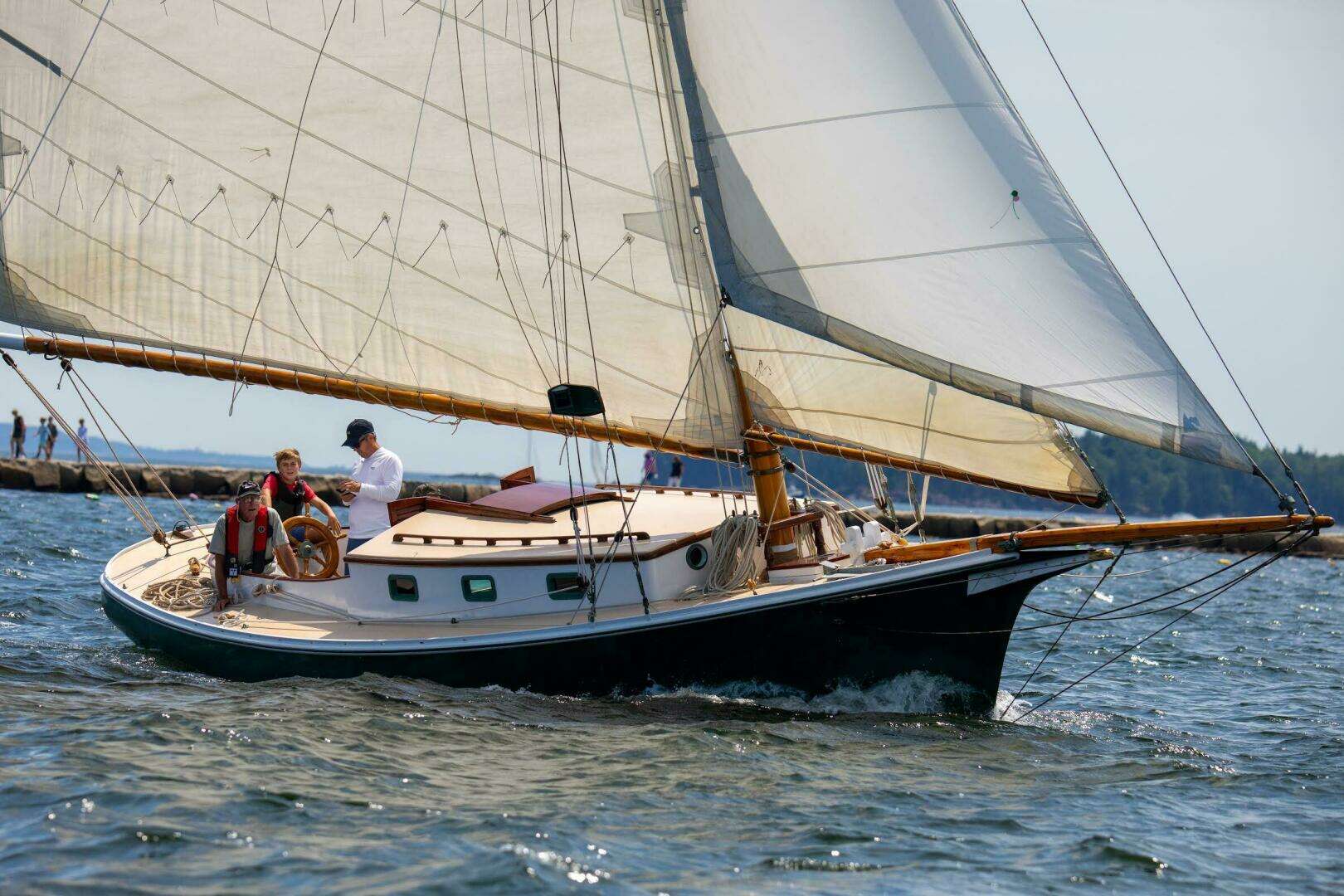 1965 Custom-Craft Friendship Sloop - Image 2