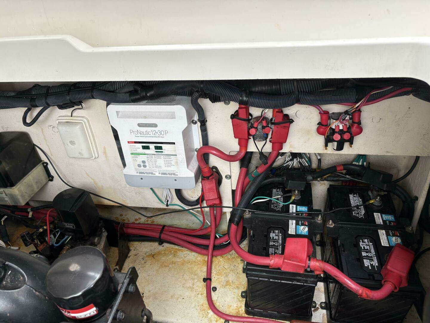 2012 Sea Ray 310 Sundancer - Image 43