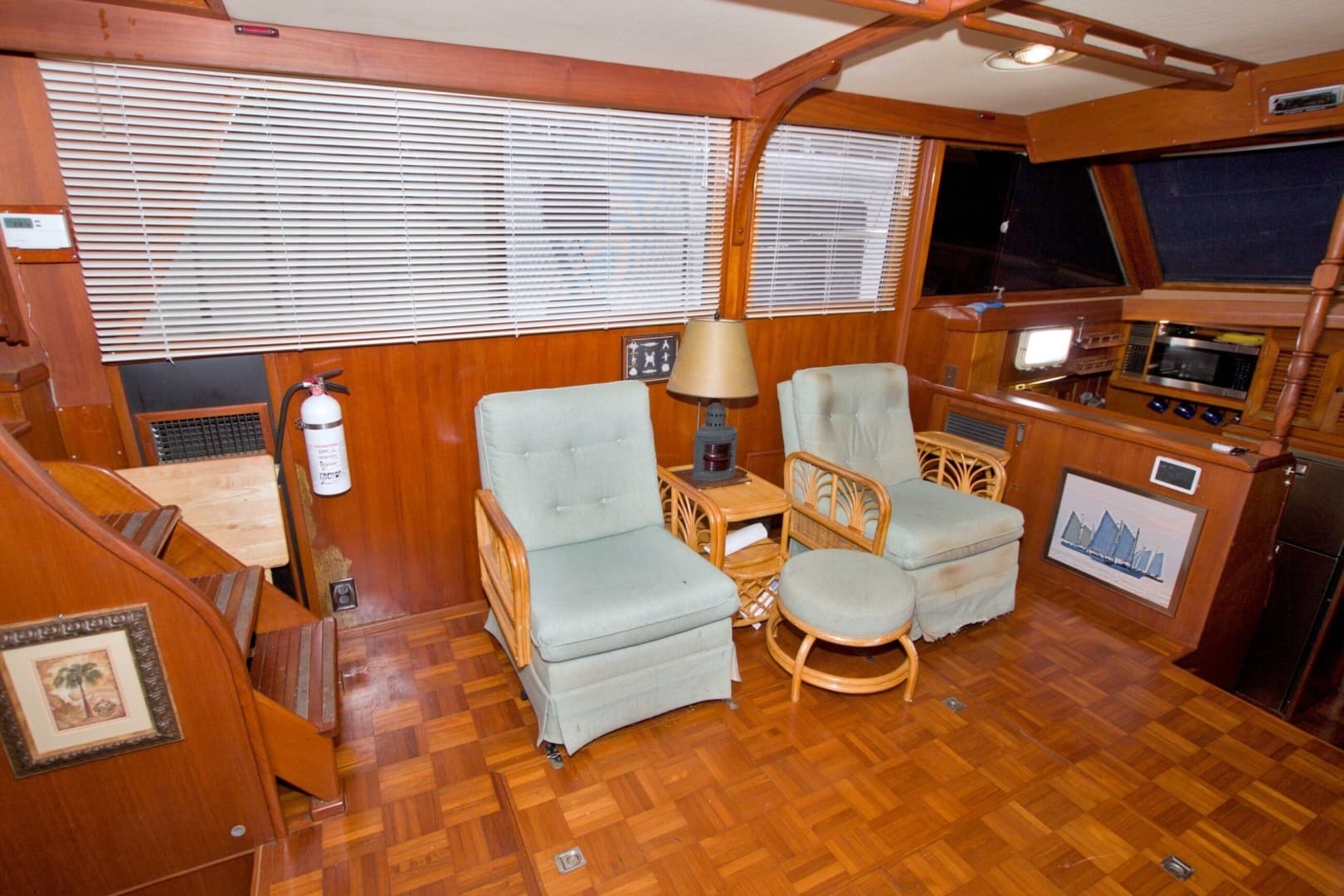 1984 Present Yachts 42 Sundeck - Image 29