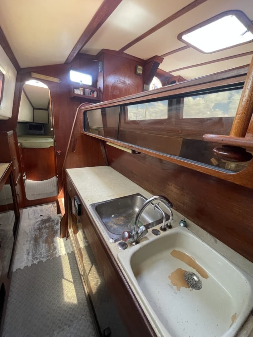1985 Prout Snowgoose 37 - Image 22