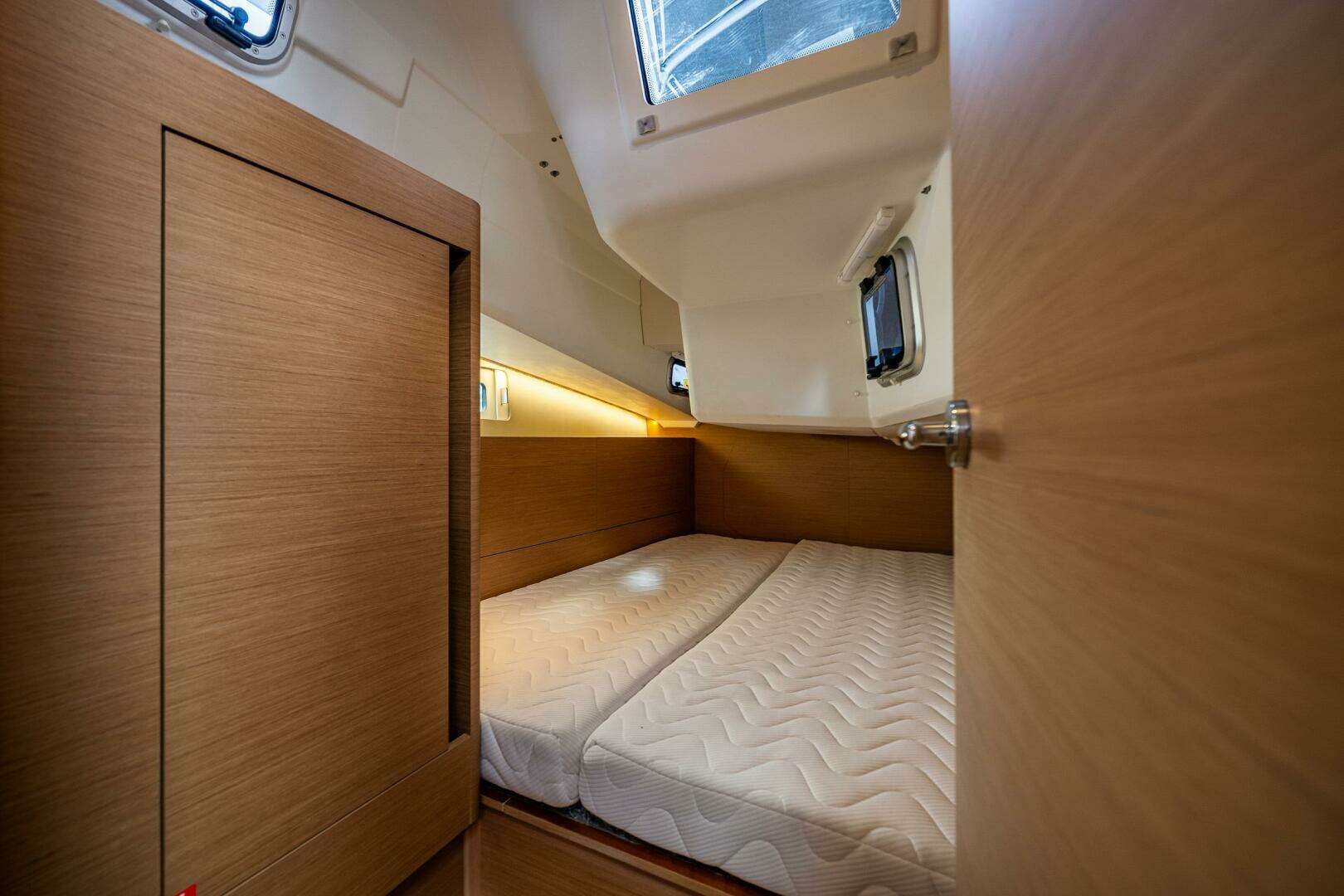 2022 Jeanneau Sun Odyssey 410 - Image 16