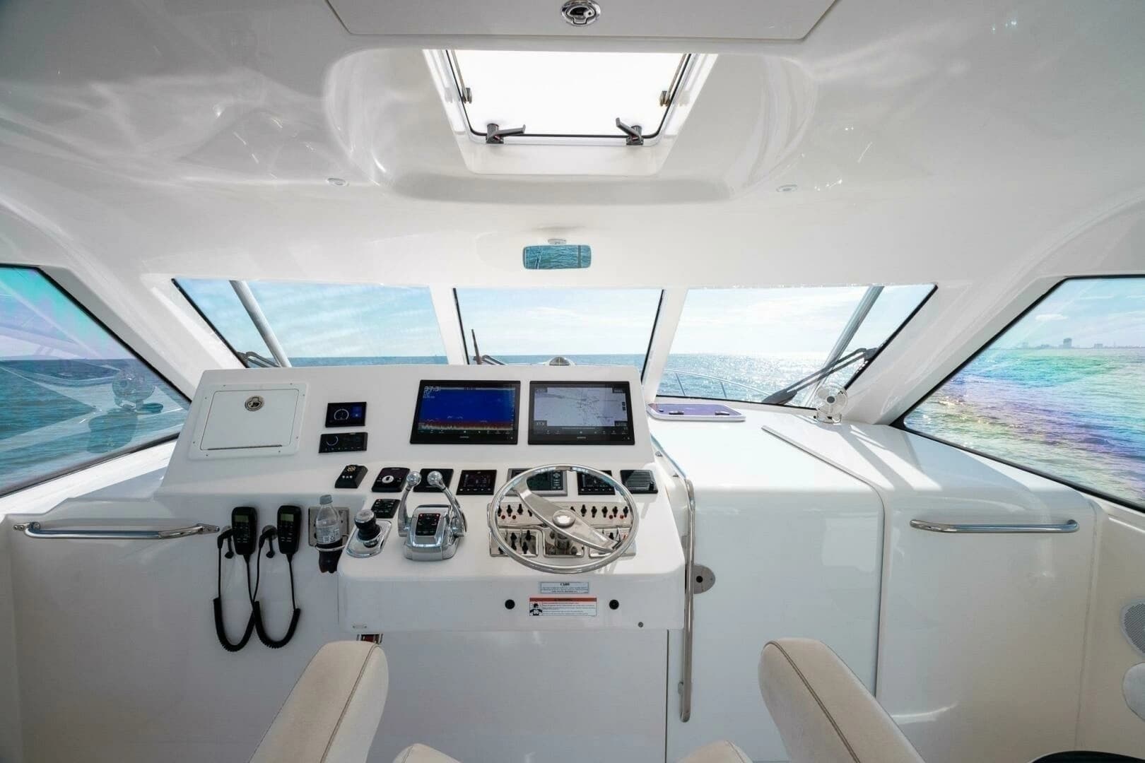 2012 Cabo 40 Express - Image 25