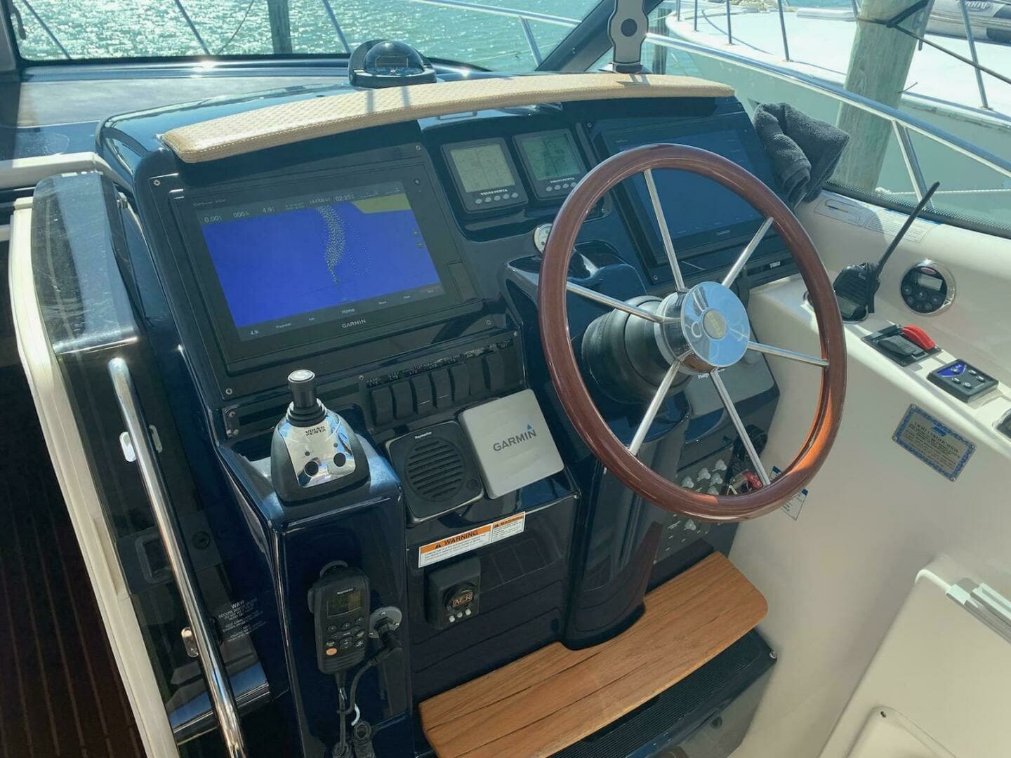 2007 Tiara Yachts 390 Sovran - Image 12