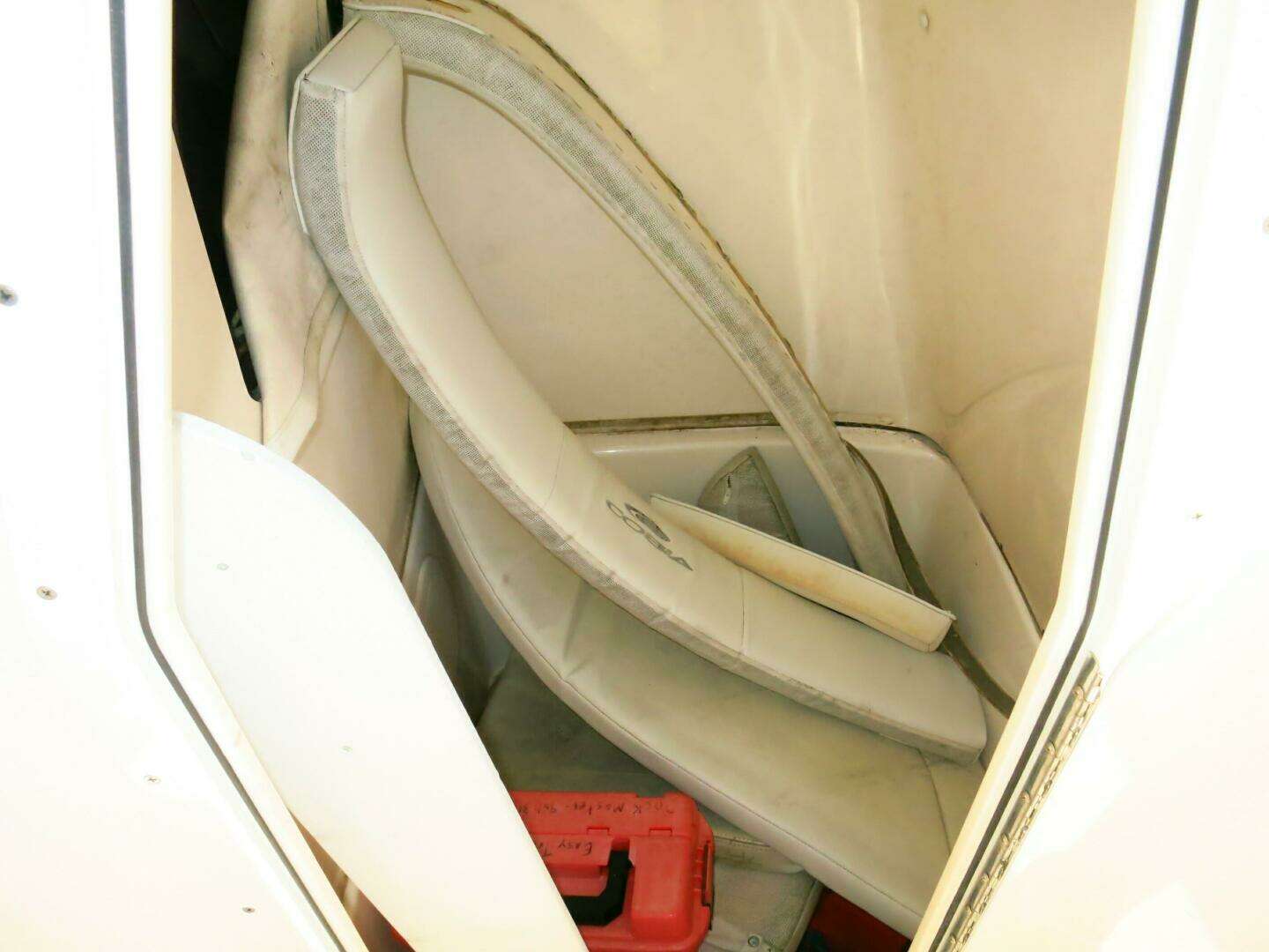 2020 Cobia 237 CC - Image 17