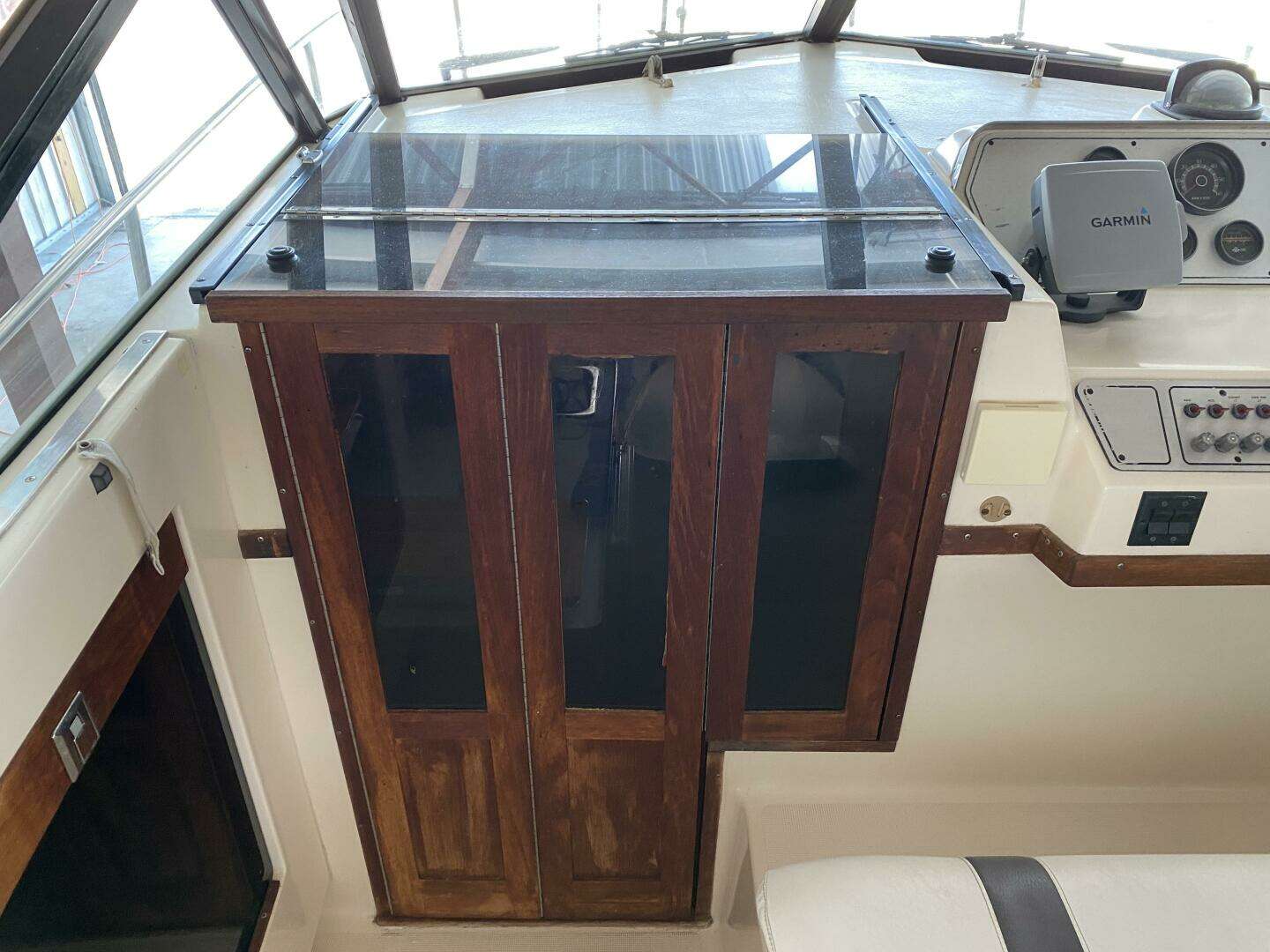 1985 Tiara Sport 2600 Continental - Image 28