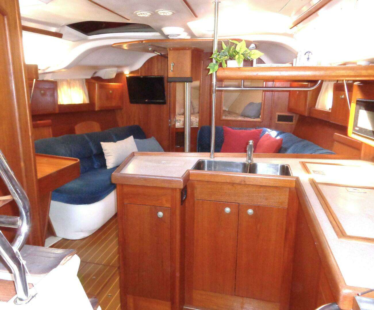 2001 Hunter 380 - Image 2