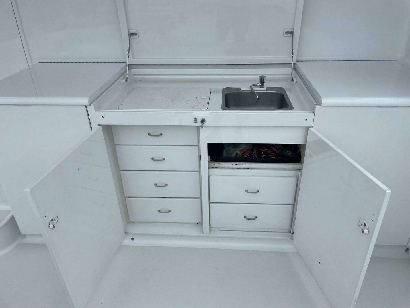 2001 Custom Carolina Lydia 57 Sportfish - Image 43