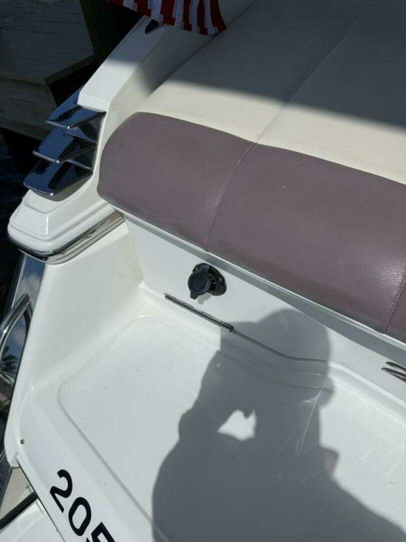 2010 Cobalt 296 - Image 30