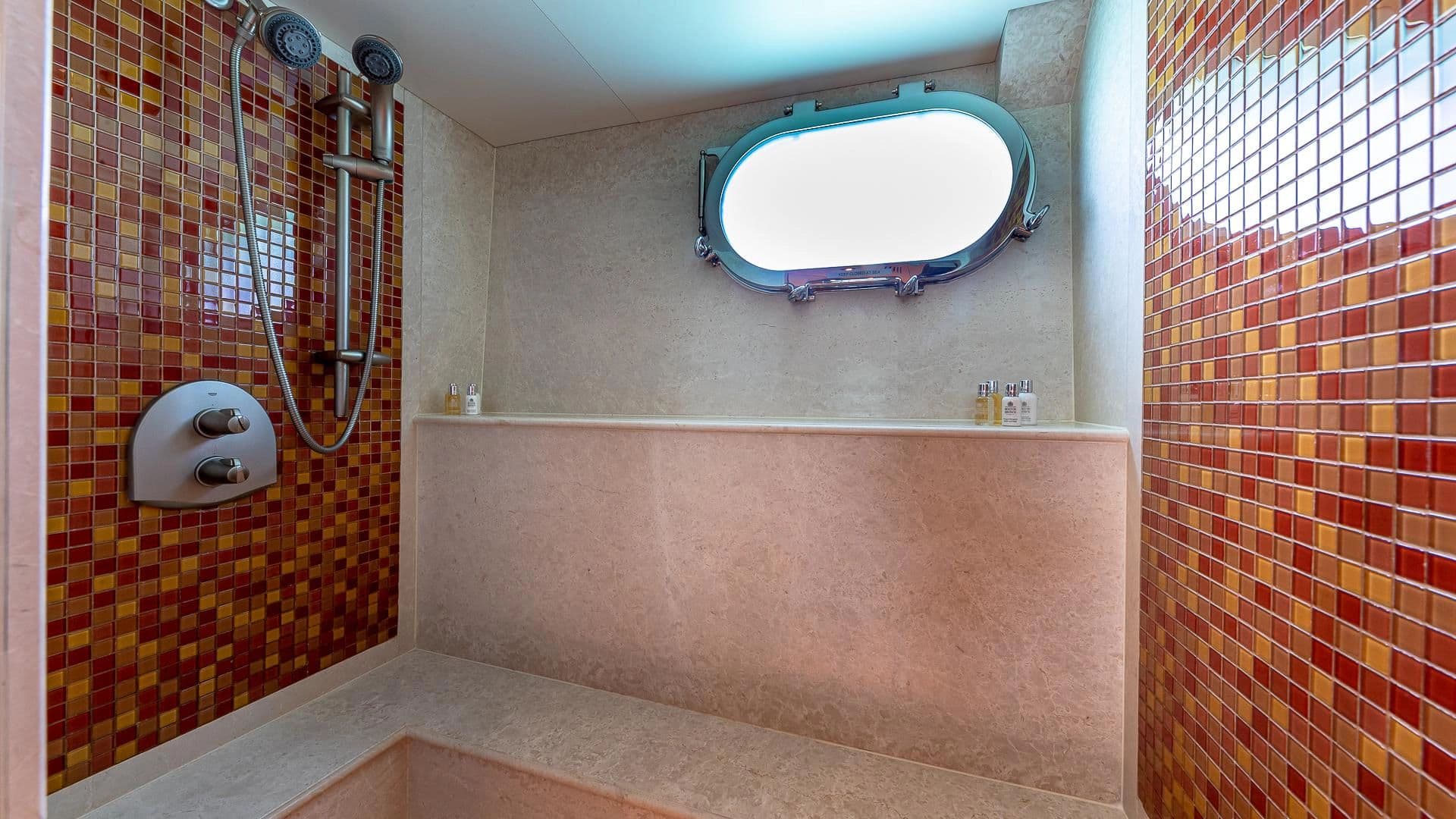 2008 Broward Raised Pilothouse - 93