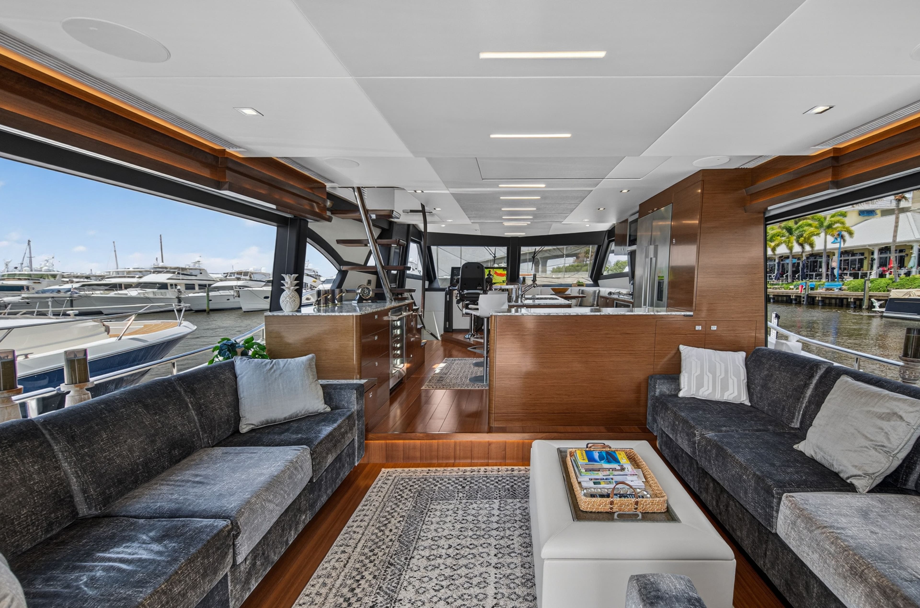 2021 Ocean Alexander 70e - 12