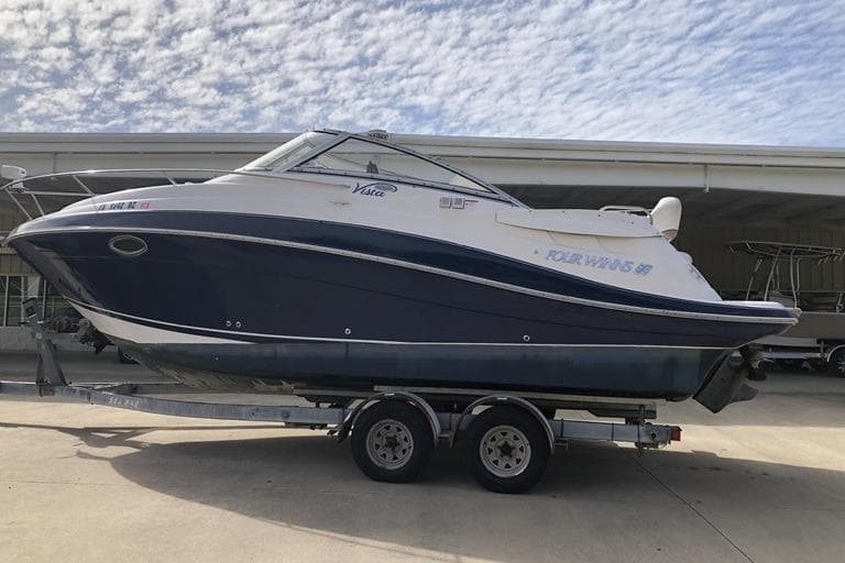 2006 Four Winns 258 Vista