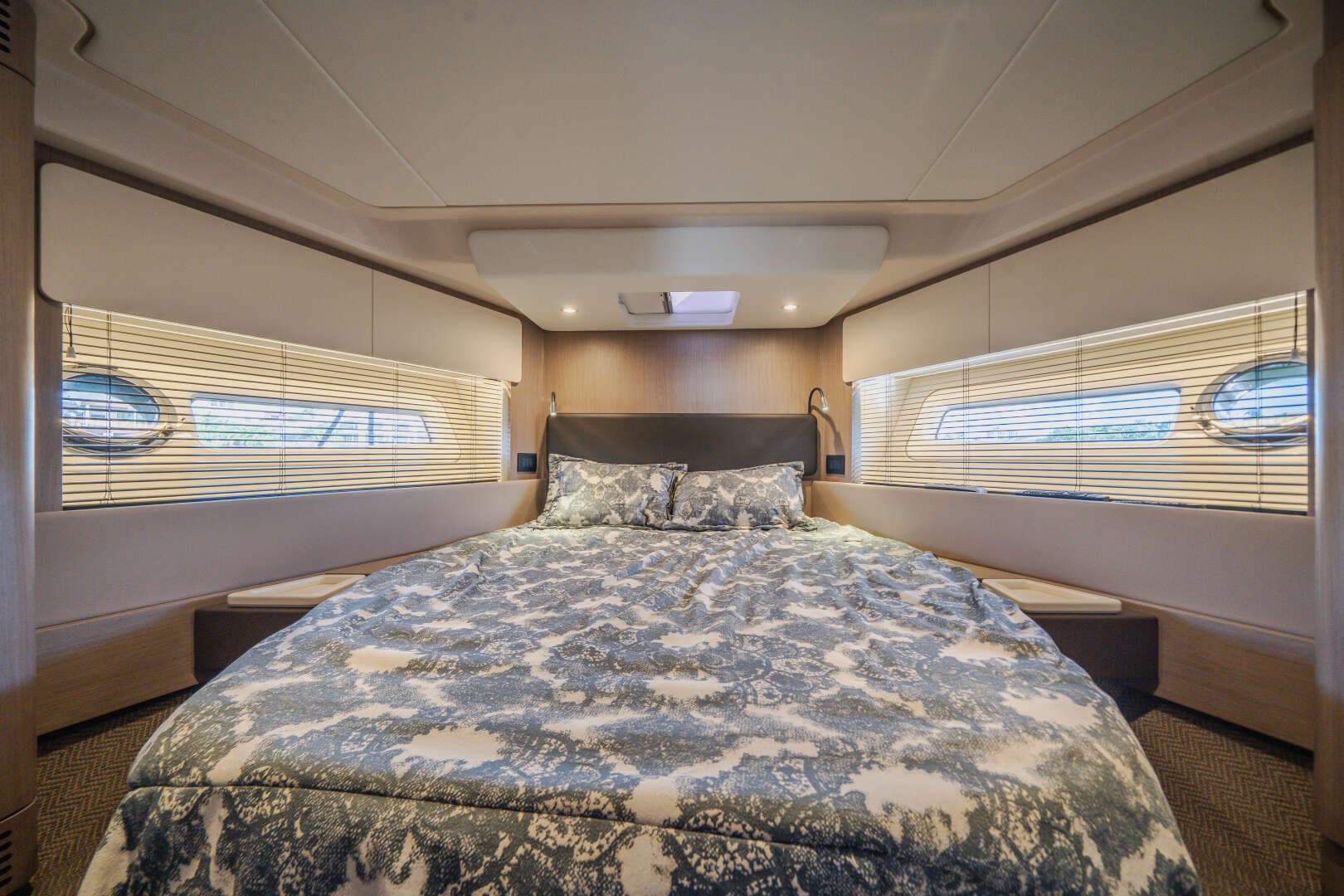 2022 Azimut 50 FLY - Image 14