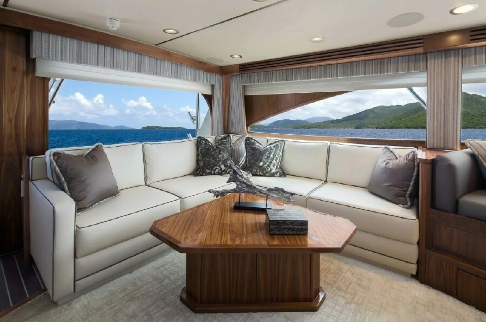 2026 Viking 68 Convertible - Image 7
